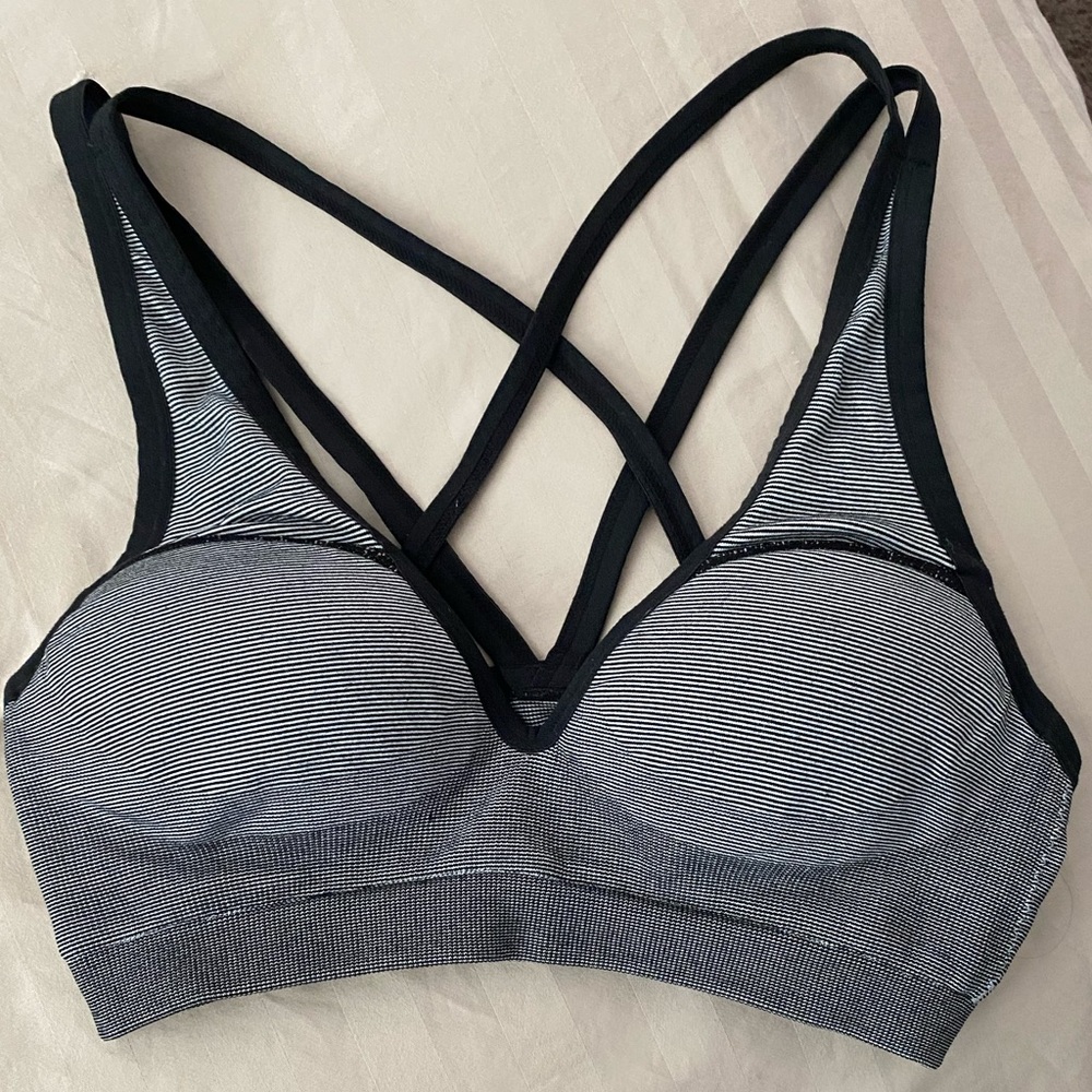 Victoria’s Secret PINK Sports Bra